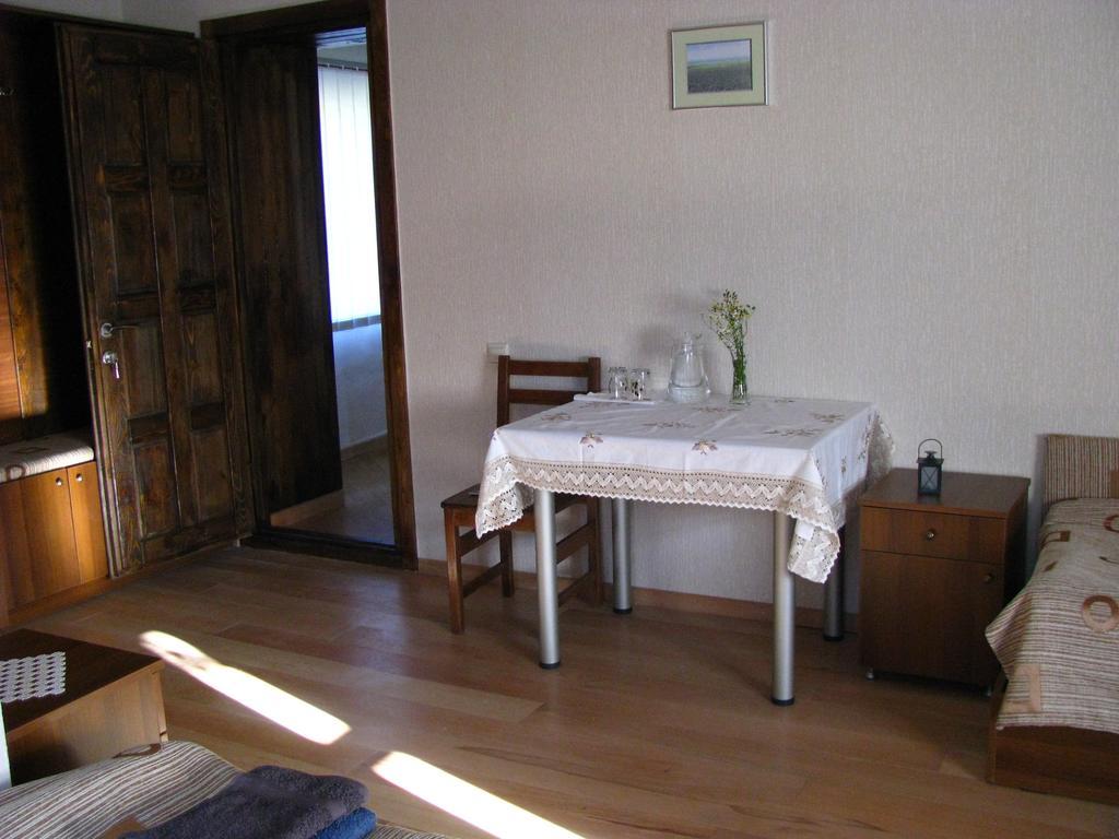 Guest House Shina Omalo Szoba fotó